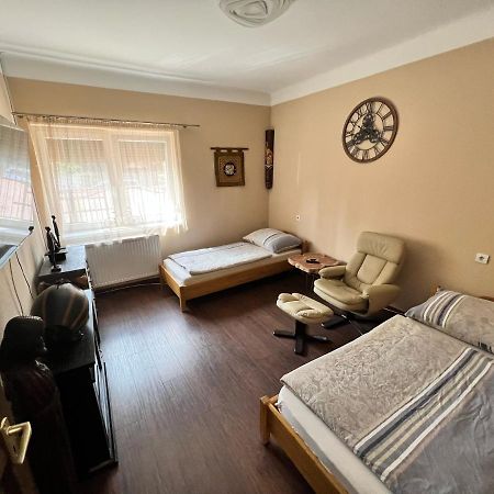 Feher Galamb Apartman Gyál Exterior foto